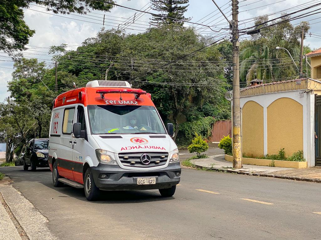 Idoso morre atropelado por motocicleta em avenida de Piracicaba (SP)