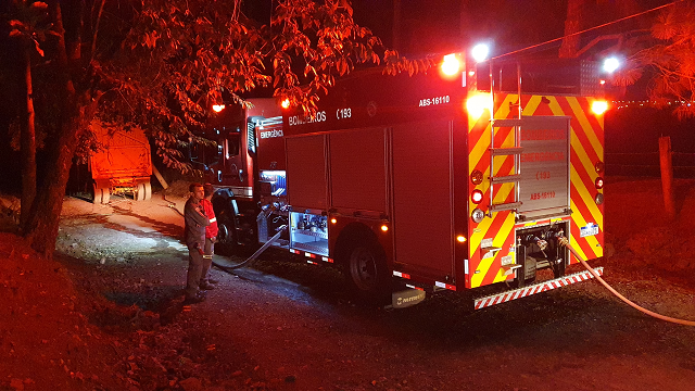 Acidente com treminhão gera incêndio e deixa bairro de Piracicaba sem energia