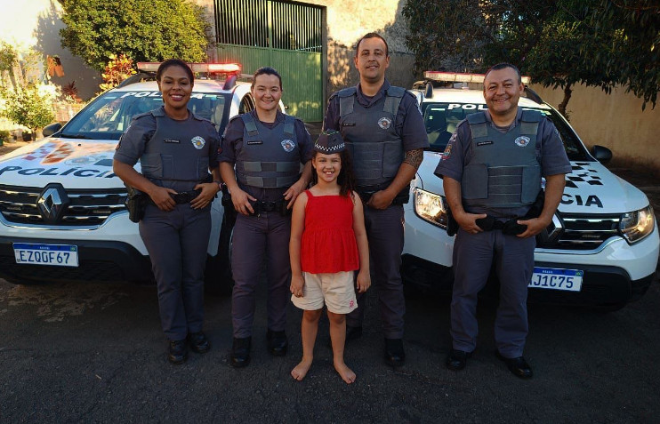 PM de Piracicaba realiza sonho de criança de sete anos fã da corporação