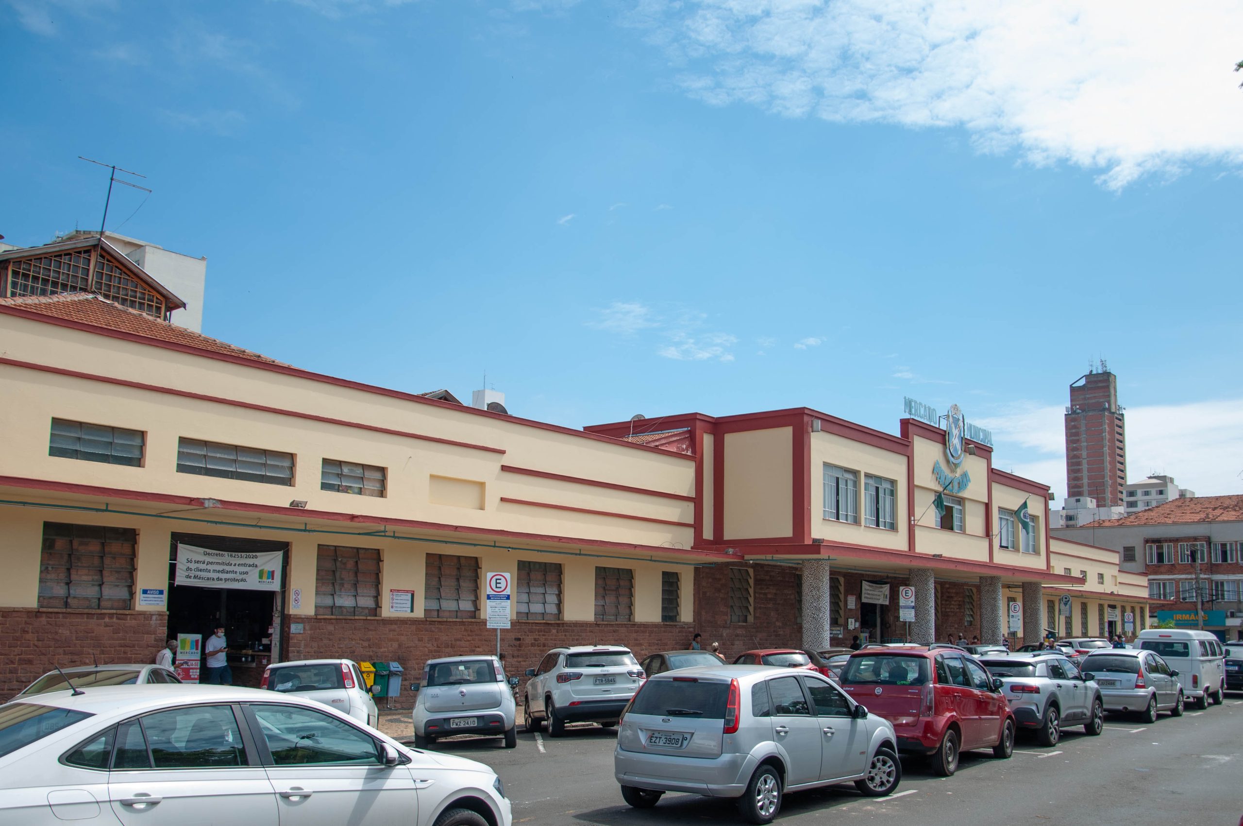 Possíveis candidatos a prefeito de Piracicaba participam da celebração dos 135 anos do Mercadão