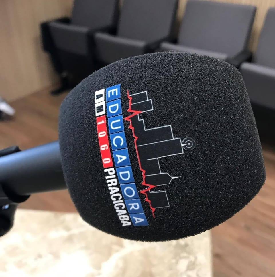 PIRANOT parabeniza Educadora AM pelos seus 56 anos de fundação e recorda plantão histórico