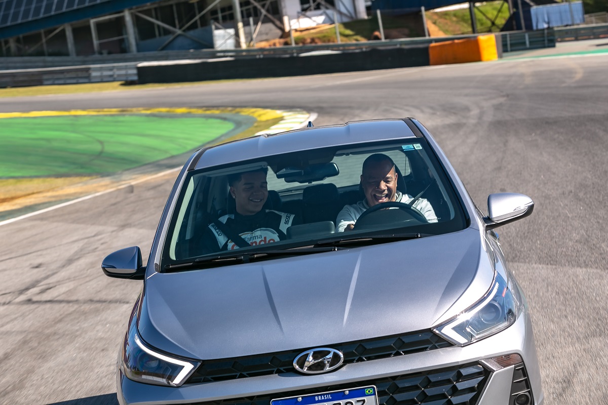 Hyundai HB20 é destaque em nova campanha de Dia dos Pais como “o carro que seu pai confia”