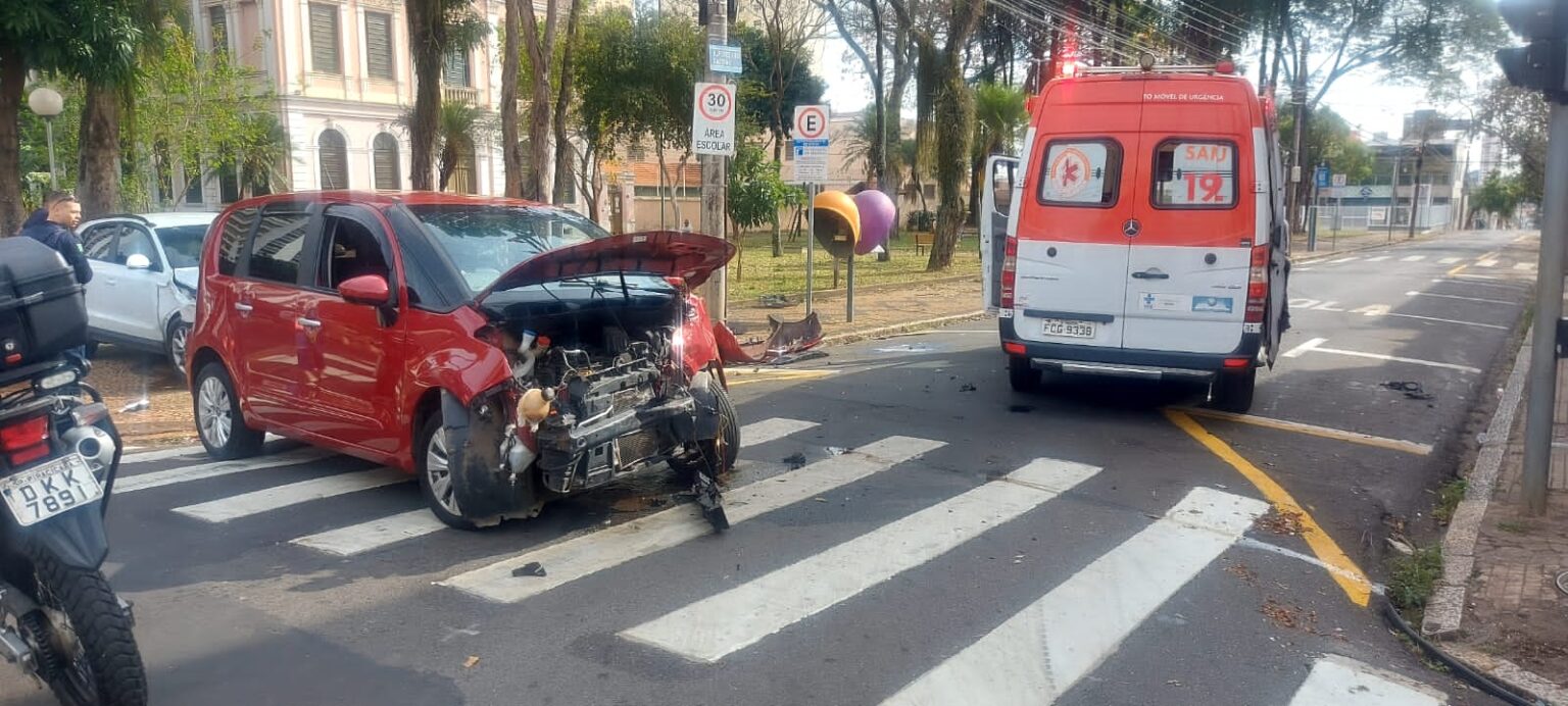 Acidente entre dois carros deixa mulheres feridas em Piracicaba (SP)