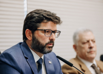 Em depoimento prestado na Alesp, Lucas Ferraz prometeu atacar burocracias para alavancar investimentos e negociações internacionais - Foto: Alesp
