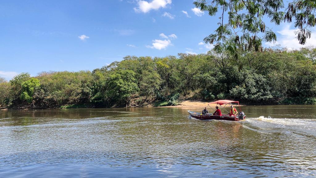 Corpo de Bombeiros faz buscas por indivíduo que desapareceu após pular no Rio Piracicaba para fugir da PM
