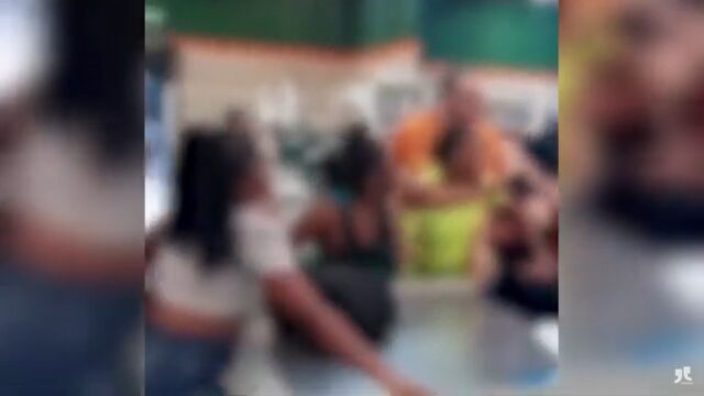 Fila de pão em supermercado termina em briga generalizada por falta de higiene; assista o vídeo