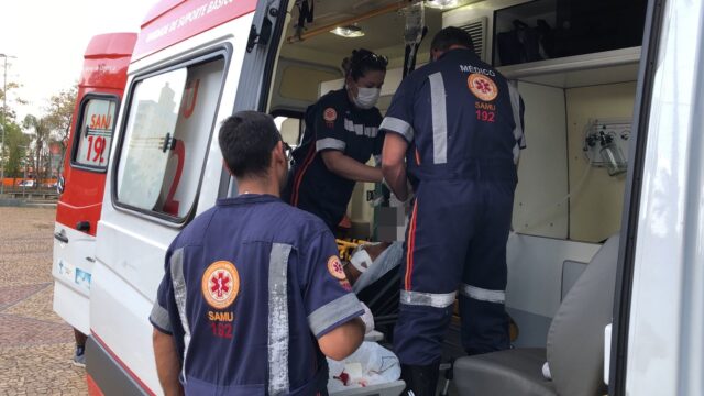 Briga termina com homem esfaqueado e socorrido em estado grave no Centro de Piracicaba (SP)