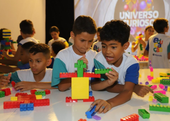 Alunos da rede municipal durante evento Steam Experience realizado no Engenho Central durante o mês de novembro - Foto: CCS
