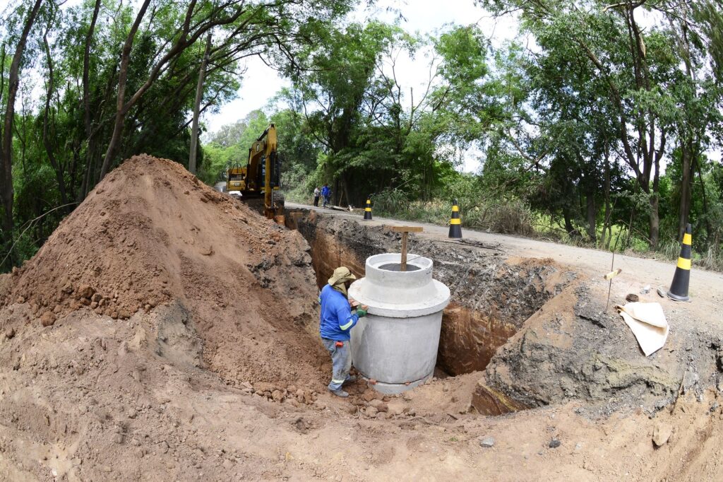 Prefeitura de Piracicaba inicia pavimentação de estrada que liga o Distrito de Tupi ao bairro Santa Izabel