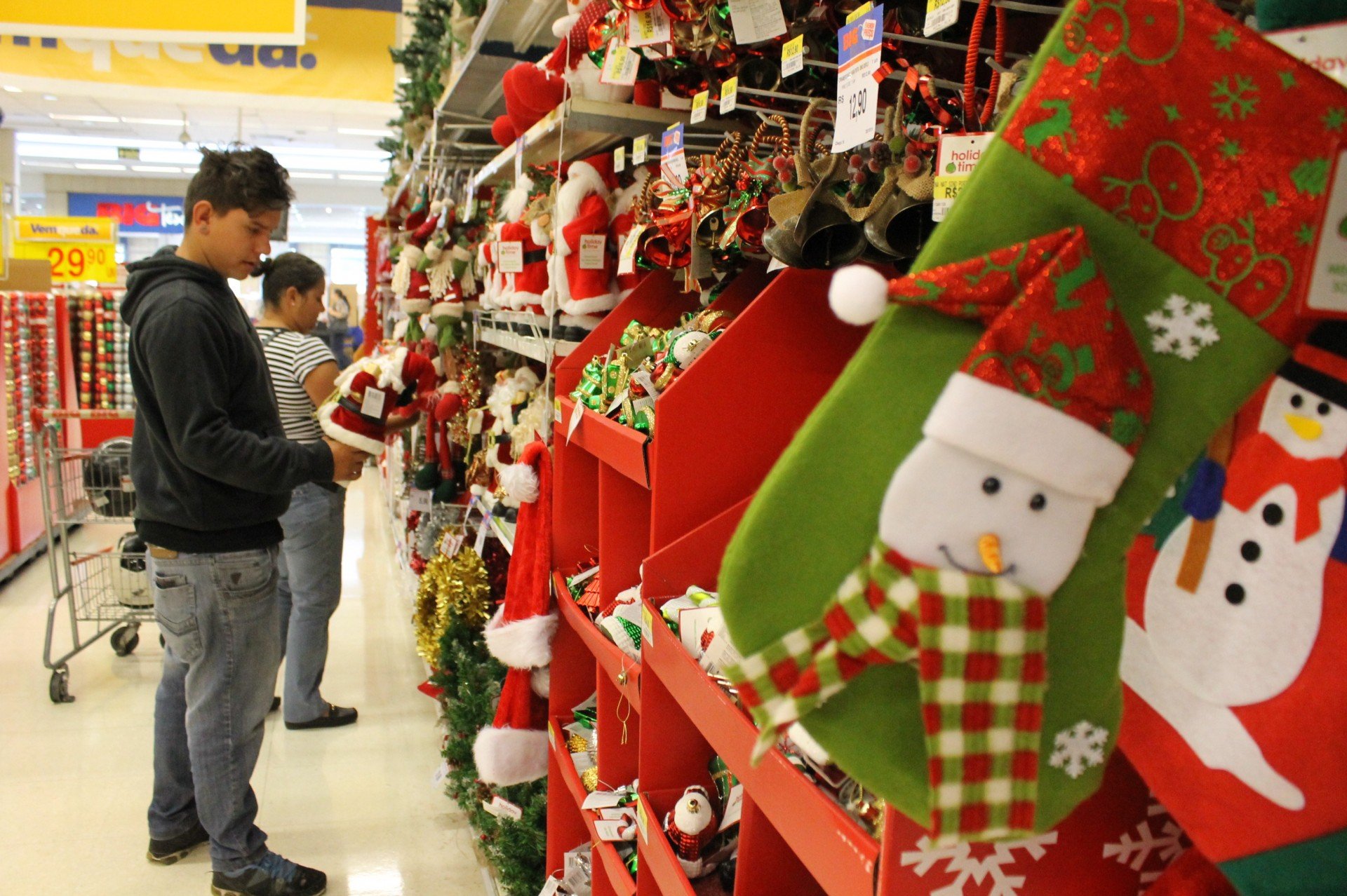 Em Piracicaba, comércio terá dia aberto até às 23h; confira o horário especial de fim de ano 2023