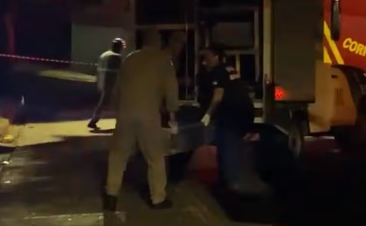 Homem morre eletrocutado e criança fica em estado grave em acidentes envolvendo árvores