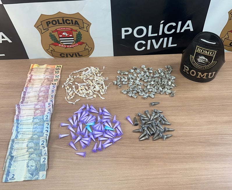 Traficante é preso em flagrante pela Polícia Civil vendendo mais de 300 porções de drogas em Piracicaba