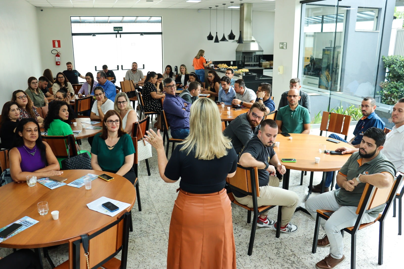 Acipi Conecta promove networking e relacionamento entre empresários