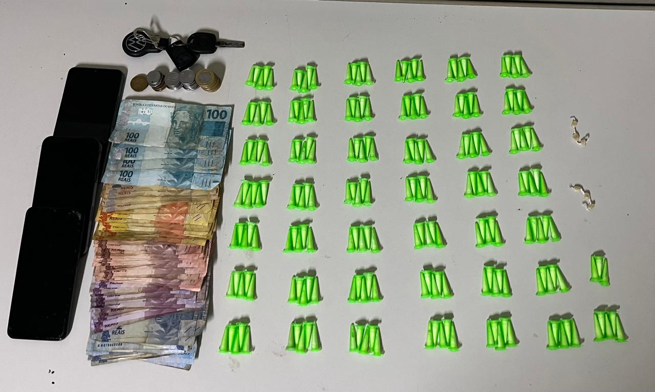 Polícia Militar prende quatro indivíduos por associação e tráfico de drogas em Piracicaba