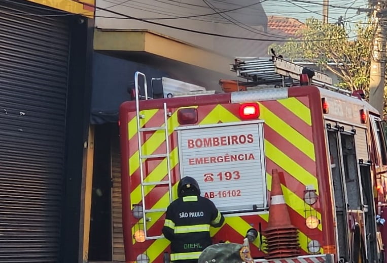 Incêndio em bar mobiliza Corpo de Bombeiros na manhã de hoje (24) em Piracicaba