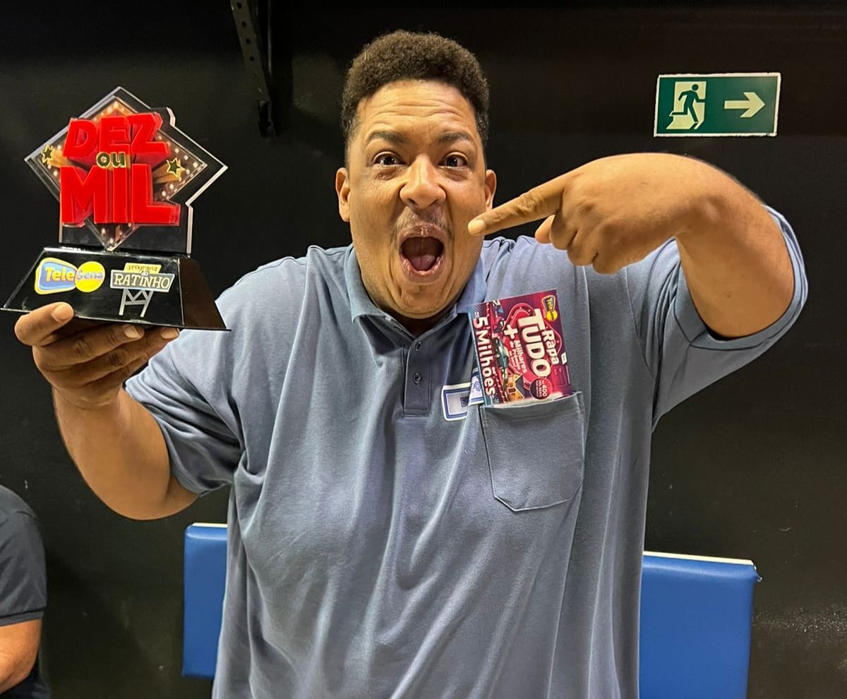 Cantor piracicabano, vendedor de doces na rua, conquista nota máxima em quadro musical de programa no SBT