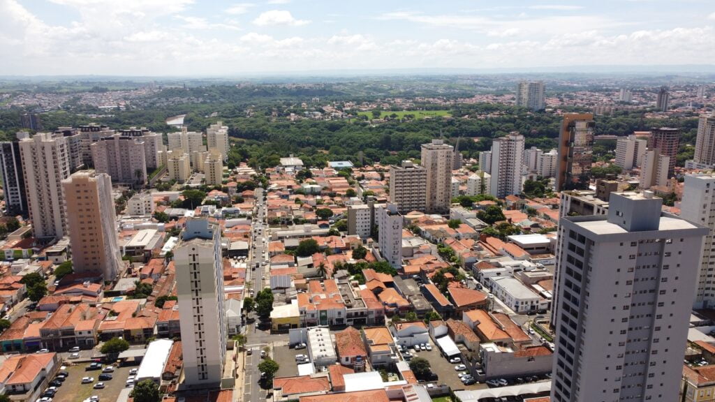 Piracicaba amanhece com fortes ventos; Inmet emite alerta de vendaval
