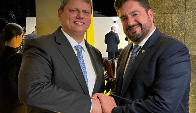 José Luiz Souza de Moraes, presidente da APESP e tarcisio