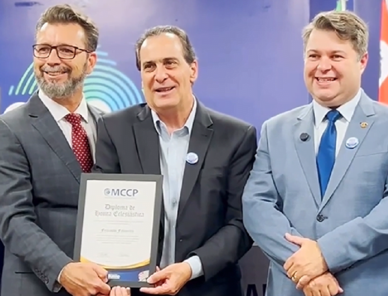 A convite de pastor, Helinho Zanatta participa de encontro de pastores e líderes na Assembleia Legislativa