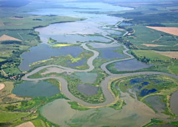 Represa do Tanquã. Formado pelo represamento do rio Piracicaba e local da construção da futura barragem