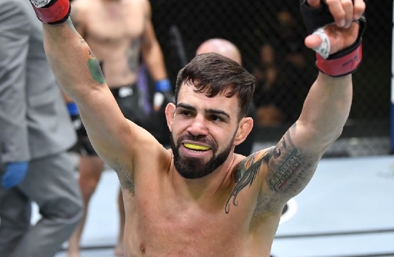 Piracicabano nocauteia adversário e conquista a 4ª vitória seguida no UFC