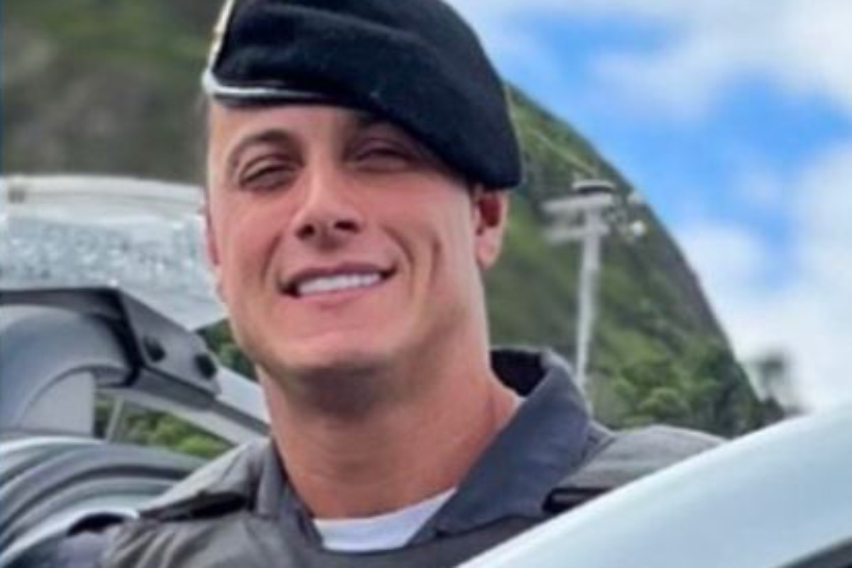 Record diz que “cumpriu” ordem do Tribunal Militar imediatamente; participante teria alegado ‘afastamento’ e ‘férias’