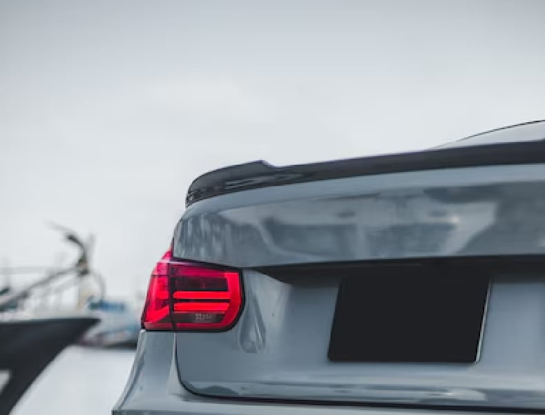 Homem é detido em prédio residencial por adulteração de placa de veículo em Piracicaba