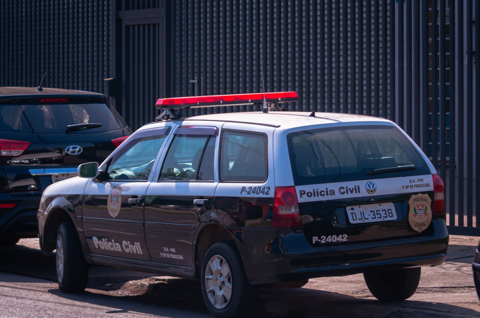 Casal perde R$ 1,8 mil após acolher homens para fazer oração em sua residência