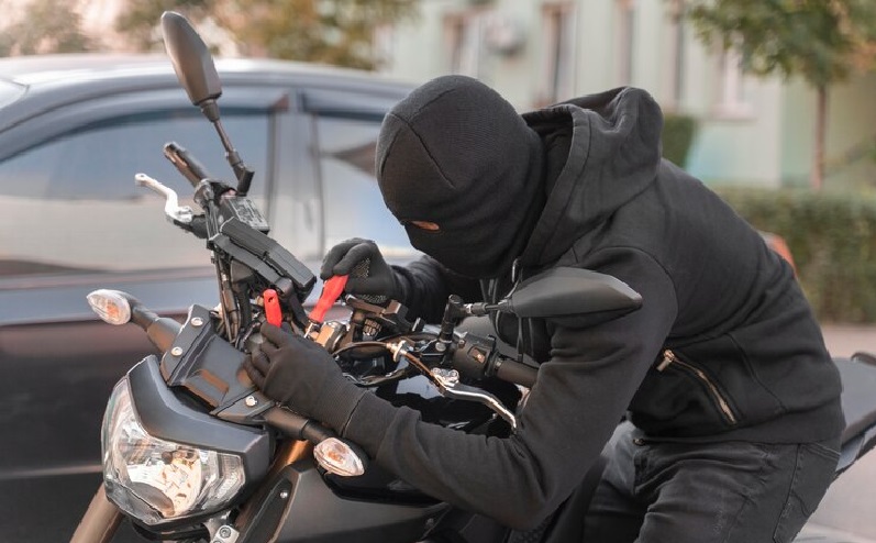 Homem tem motocicleta furtada minutos após receber ligação misteriosa em Piracicaba