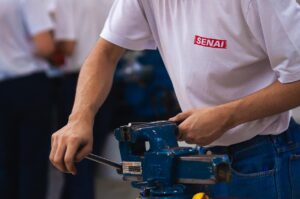 Últimas vagas: Senai Mário Dedini oferece curso gratuito e pago com início em junho