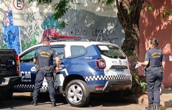 Homem é preso por ameaçar a mãe com barra de ferro em Piracicaba