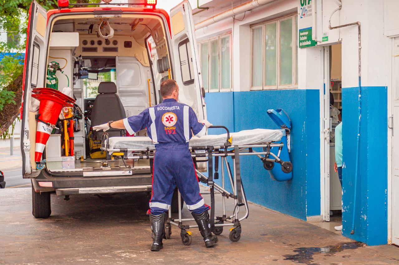 Briga entre familiares termina com três pessoas feridas a faca em Piracicaba