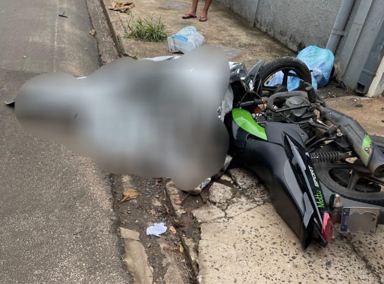 Homem morre após perder controle da moto e colidir com parede de residência em Piracicaba