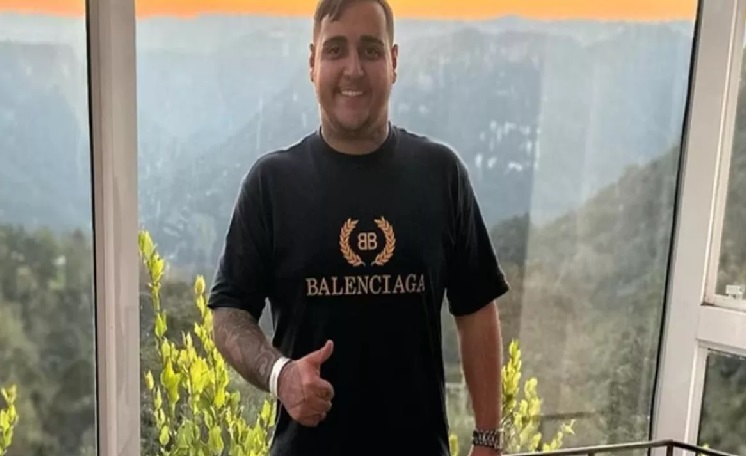 Homem se declara para a esposa e é morto em emboscada armada por ela