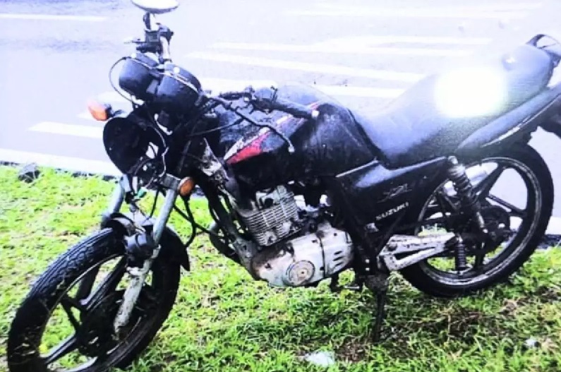 Motociclista morre após colidir contra poste nesta madrugada (03) em Piracicaba; garupa está em estado grave