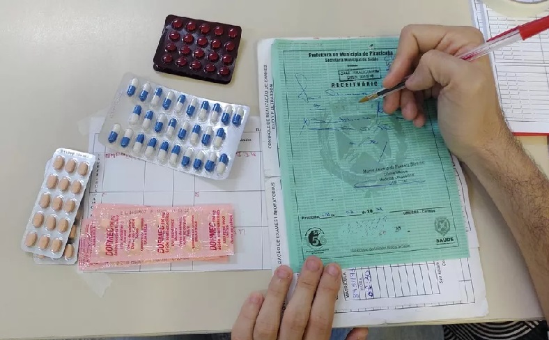 Funcionário de farmácia é chamado de ‘escroto’ por mulher em Piracicaba; vítima registrou BO por desacato