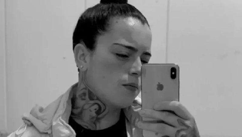 Jovem se distrai com celular e morre após cair mais de 20 andares