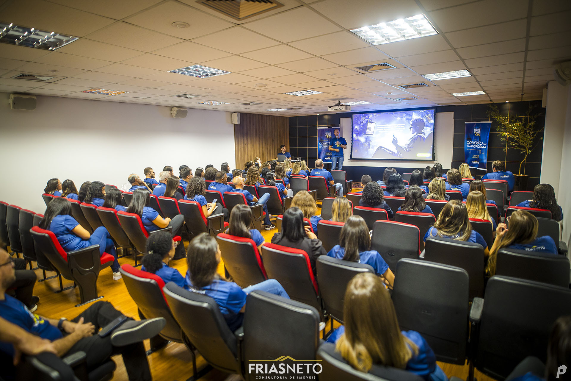 Frias Neto realiza 2ª Convenção Administrativa
