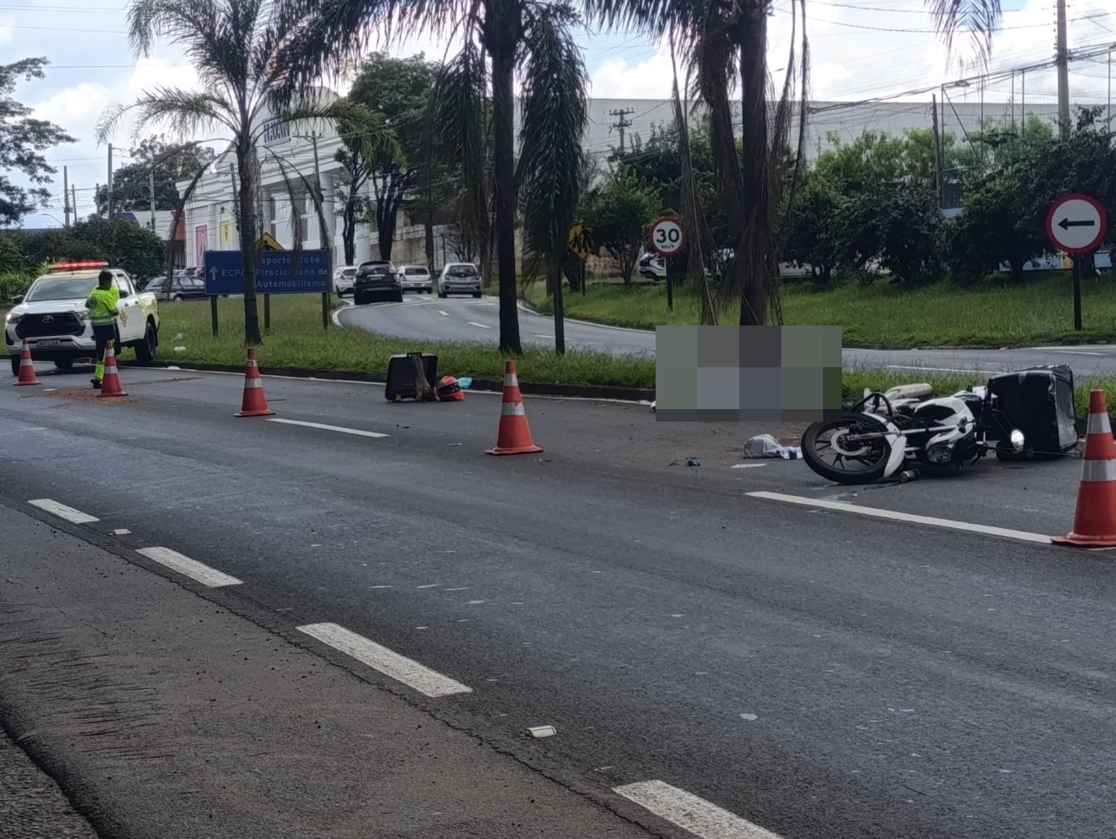 Motociclista que morreu após colidir contra coqueiro em avenida de Piracicaba é identificado