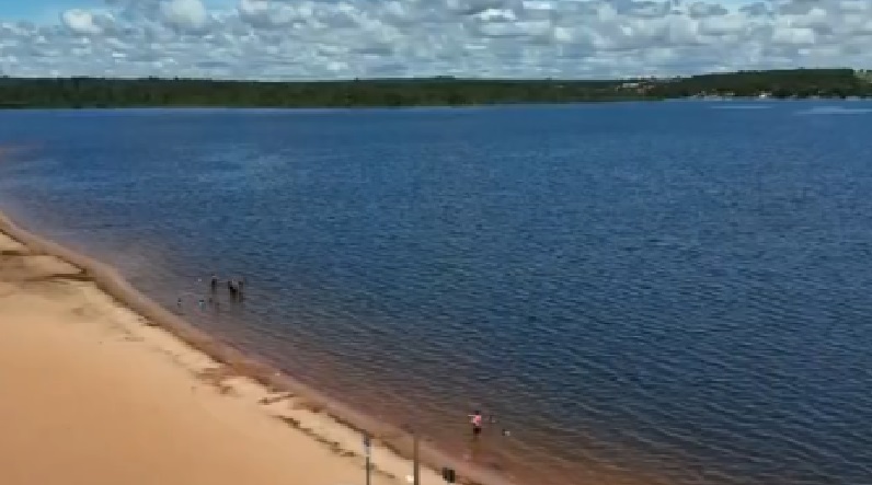 Adultos e crianças são atacados por piranhas na Represa do Broa no interior de São Paulo