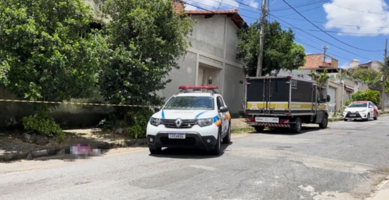 Recém-nascido é encontrado morto dentro de sacola no meio do lixo