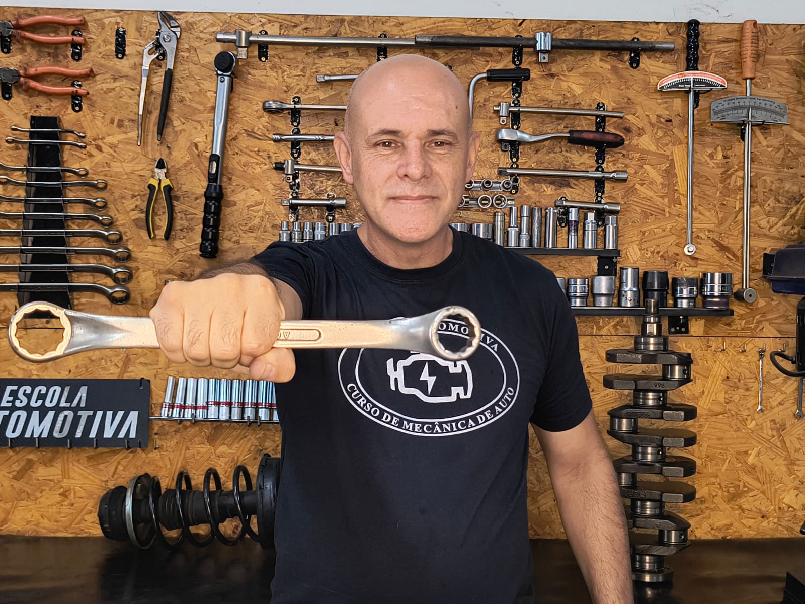 Mude de profissão em um ano com o curso de Mecânica de Automóveis da Escola Automotiva de Piracicaba