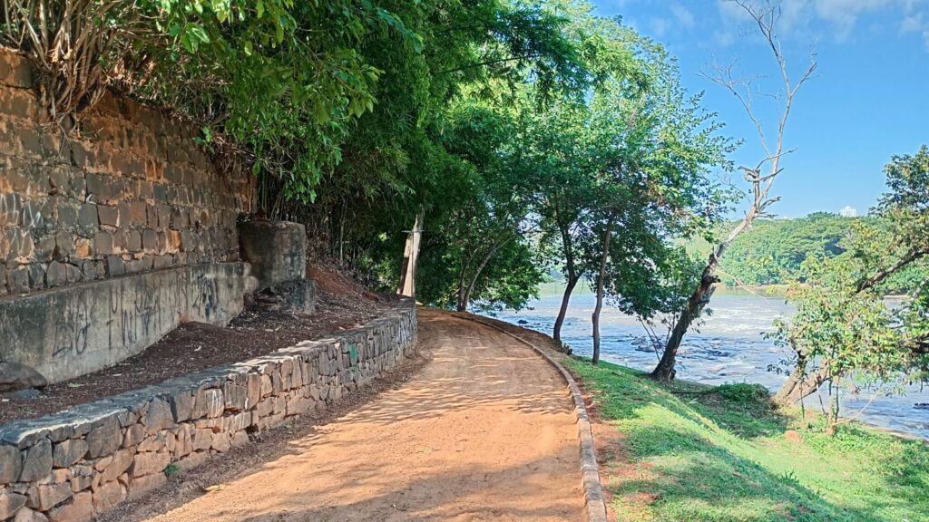 Prefeitura continua com ações de melhorias de mobilidade na região da Rua do Porto