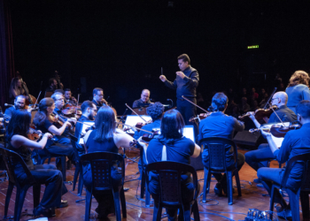 Orquestra Filarmônica Jovens Músicos estará sob a regência do maestro Anderson de Oliveira (Foto: Juarez Godoy)