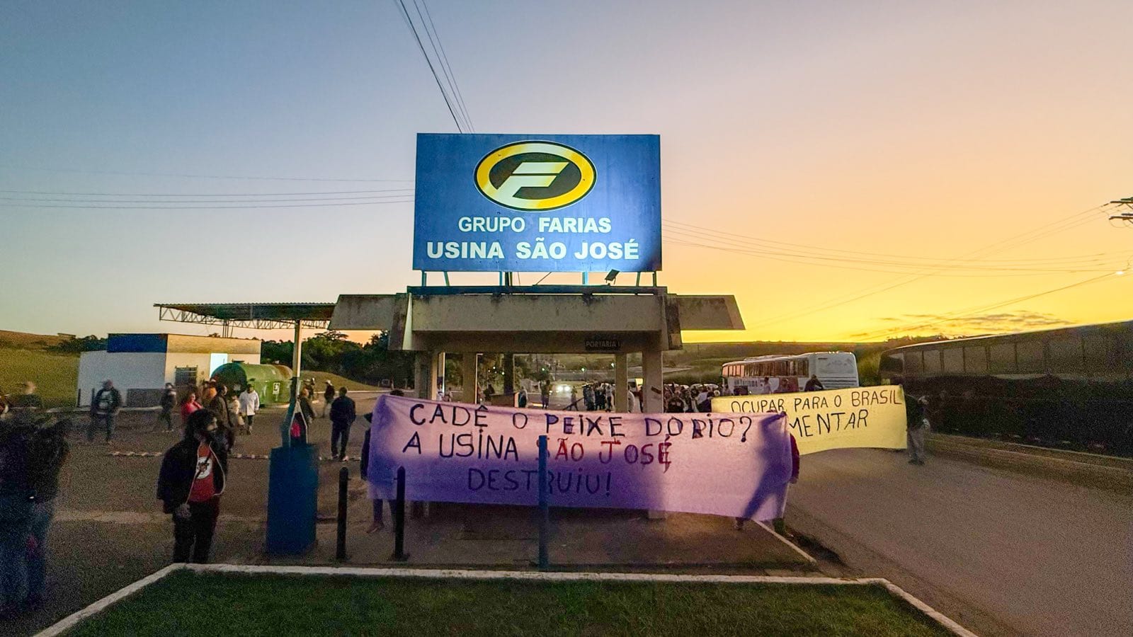 MST ocupa a Usina São José, em Rio das Pedras (SP), responsável por crime ambiental que matou 250 mil peixes