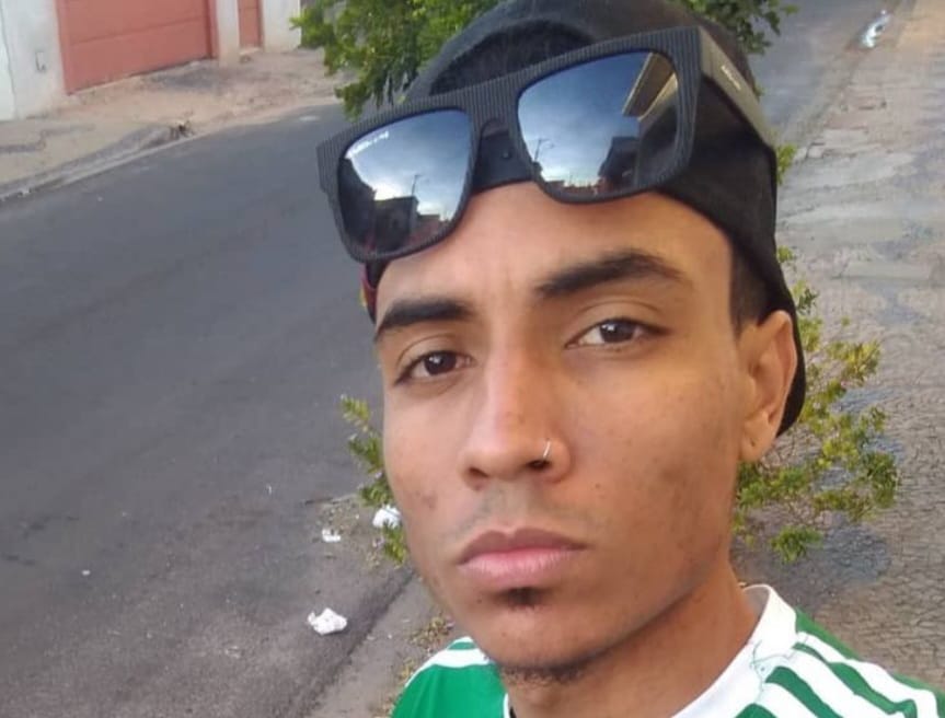 Jovem motociclista que morreu após bater contra poste em Piracicaba é identificado