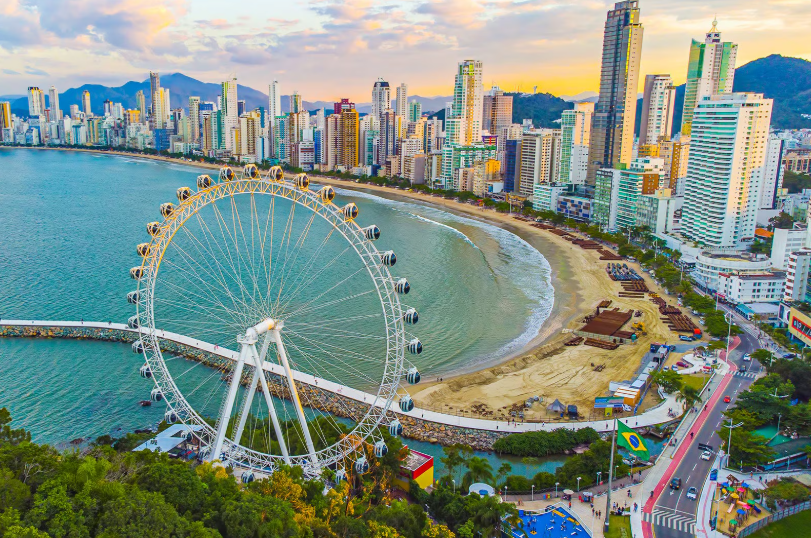 Partiu Turismo organiza viagem para Balneário Camboriú e Beto Carrero com últimas vagas disponíveis