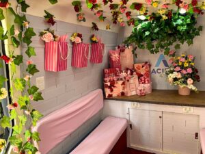 Acipi Móvel vai às ruas celebrar o Dia das Mães com decoração afetiva e espaços para fotos