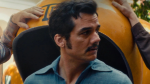 Ator brasileiro Wagner Moura recebe prêmio no maior festival de cinema do mundo