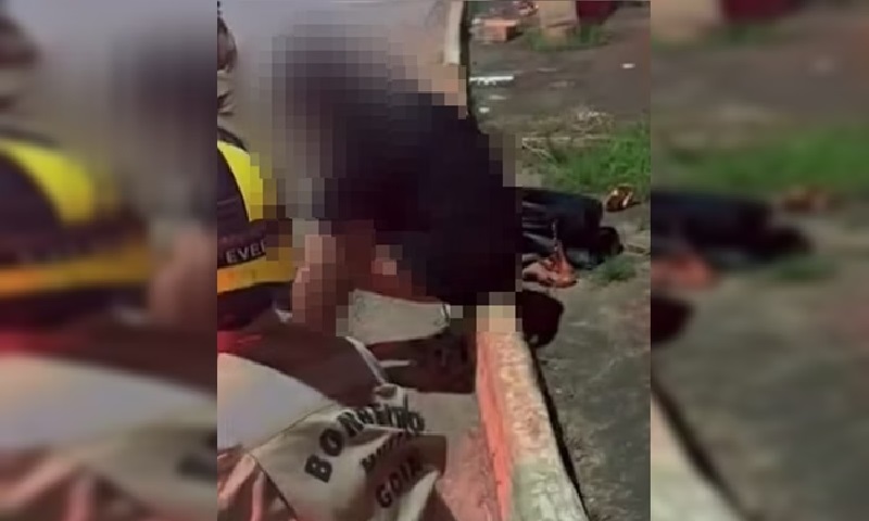 Mulher esfaqueia namorada após descobrir traição com garoto de programa